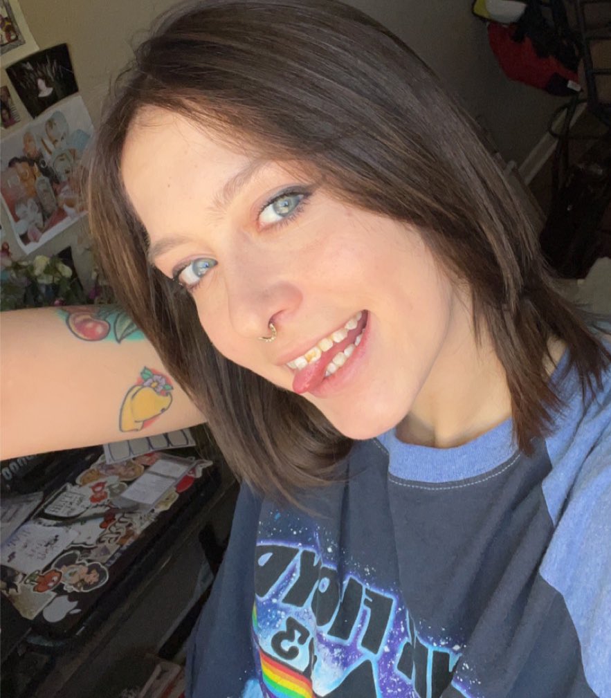 UGLiCRi3R's tweet photo. back to brunette !! https://t.co/VrnZmkNafT