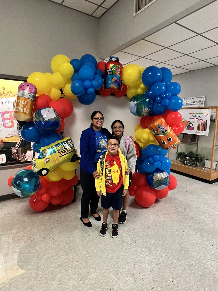 CindyBuentello5's tweet image. Embracing a dual role today as both principal and parent. 🍎 Excited to lead @Carter_AISD and equally thrilled to see my own kids walk these halls. Here's to a year of learning, growth, and shared memories! #FirstDayFeels #PrincipalParent #MyAldine @lmamerson @AldineChoice