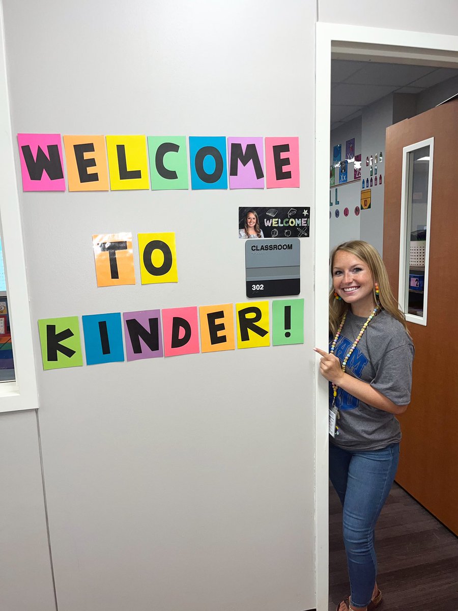 Ally Moore tweet media