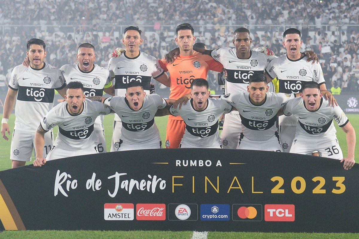 Libertadores's tweet image. 🖤🤍 ¡@elClubOlimpia!

🔝 A Cuartos de Final de la CONMEBOL #Libertadores. 

🏆 #GloriaEterna