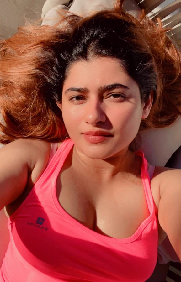 F3O0K_uWUAEdWgu?format=webp&name=900x900