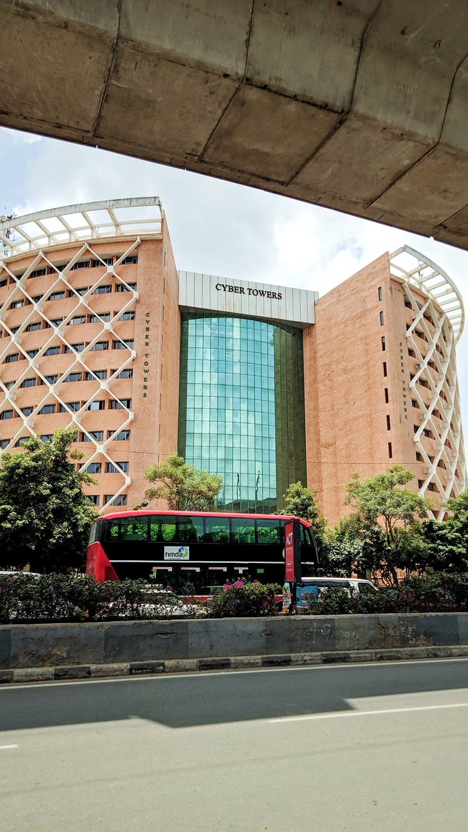 lsprasath's tweet image. Excited seeing a double-decker bus in Hitec City, like an over-excited kid seeing an aeroplane 😄

How many times have you seen a double-decker in #Hyderabad?

#HitecCity #CyberTowers #Doubledeckerbus #Publictransport #StreetPhotography @HiHyderabad