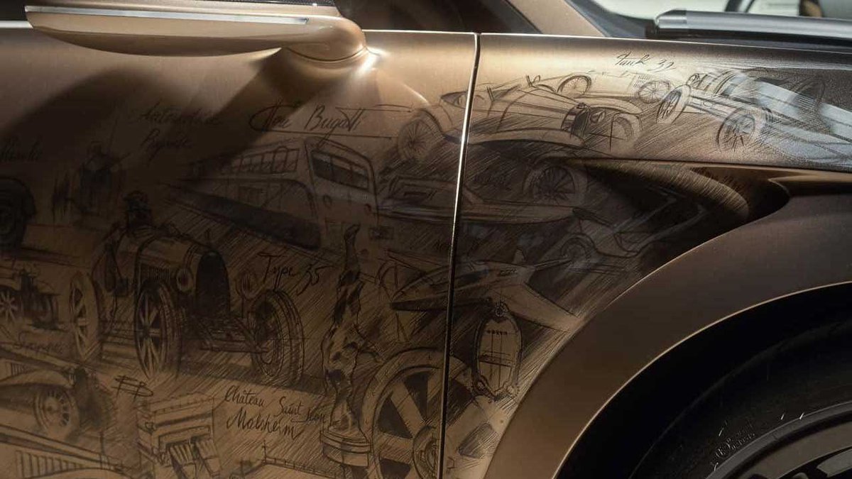 WorldNewsFlare's tweet photo. Bugatti Unveils Photos of the Exclusive Chiron Super Sport Golden Model, Crafted over 2 Years and Limited to Just 1 Unit 🚗🏆 

#Luxury #Cars #Chiron #Super #Sport #Golden #Prince #maui https://t.co/fvumGSXnbv