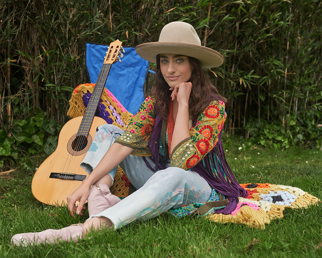 sfbaygoodwill's tweet photo. Need fashion inspiration for Outside Lands? Visit us online to shop our variety of selected items (link in bio) or find a store near you & get to shopping!
#OutsideLands #ThriftedFashion #thisisgoodwill https://t.co/RjLyDGT9t0