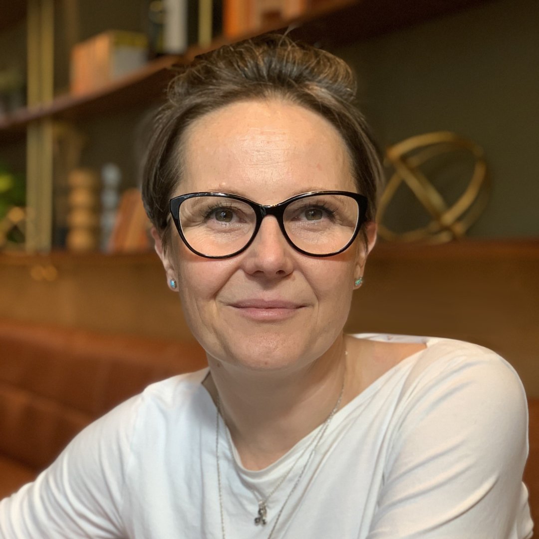 TeapotTrust's tweet photo. π Meet Natalie, another member of the #TeapotTrust art therapy team.
Before qualifying as an #ArtTherapist, Natalie specialised in teaching art to primary school children. She has since gained experience working with adults with learning disabilities & primary school children. https://t.co/NM3PDjzbWu
