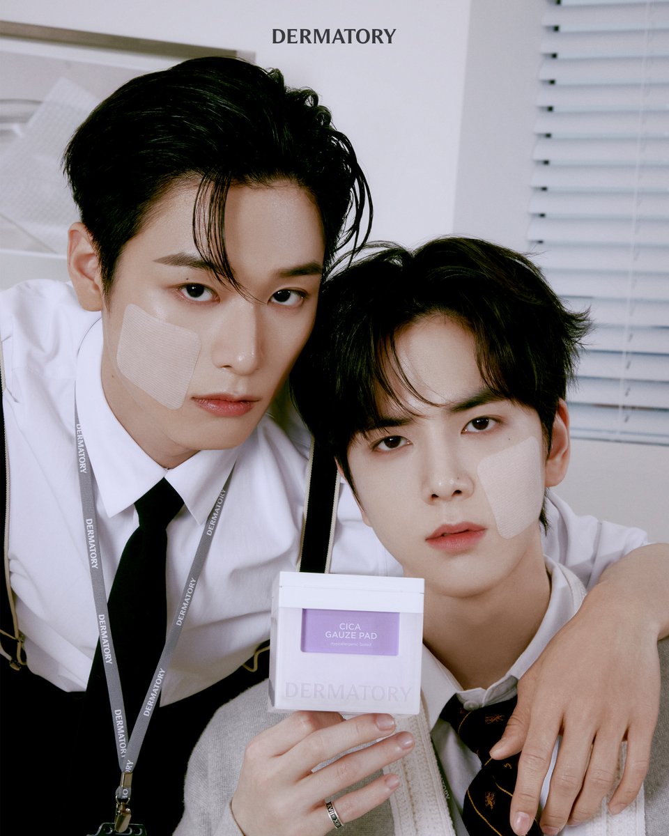 dermatory_kr's tweet photo. ✨ #더마토리 NEW #젤리거즈패드 와 함께 한
K-직장인 화보 공개!

#멍냥즈🐶🐱 양 볼에 착붙!
더 탱글하게 밀착력 UP!
더 넉넉하게 에센스 양, 패드 수 UP!
5대자극 진정까지 진정 UP!

올리브영 단독 런칭으로 만나보세요 
👉 https://t.co/y7W5jCA4VT

#THEBOYZ #더보이즈영훈 #더보이즈주연 https://t.co/scYPhokvTp