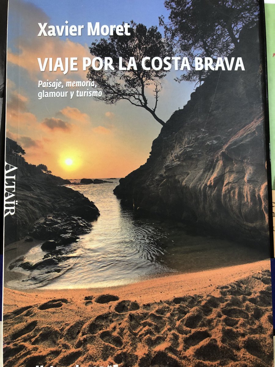 AmicsdLEstartit's tweet photo. A @laviatgeria @pobledellibres trobem guia #CostaBrava de X. Moret (2009 en CAS.)

Es fixava en la nostra lluita x salvar #laplatgeta #lestartit ❗️

“Ironitzava” q amb les destrosses q pateix el litoral caldrien plataformes com
“Salvem-nos!” o “El darrer que apagui el llum!” 😰 https://t.co/GRT6Em4EZM