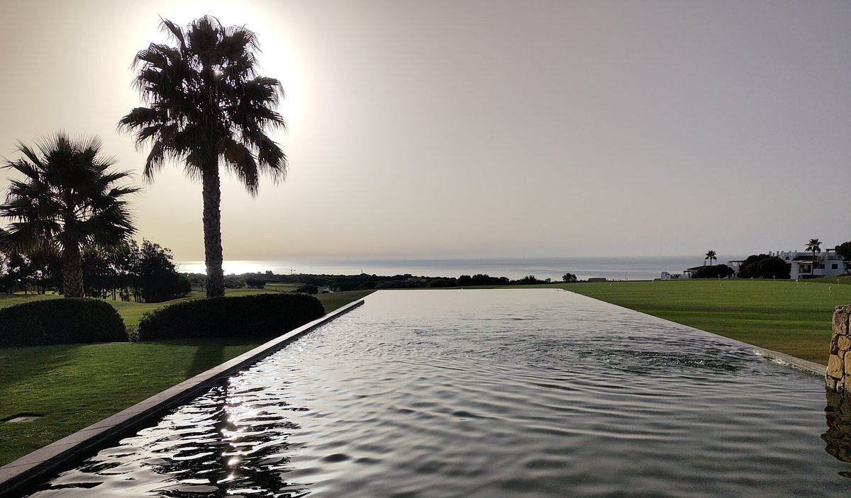 Enjoying one of my @speybaygc membership reciprocity benefits on the best links course in south Spain, <a href="/lahacienda_golf/">La Hacienda Links Golf</a>, looking at Africa. <a href="/LinksDAO/">Links Golf Club</a> is the future of #golf.