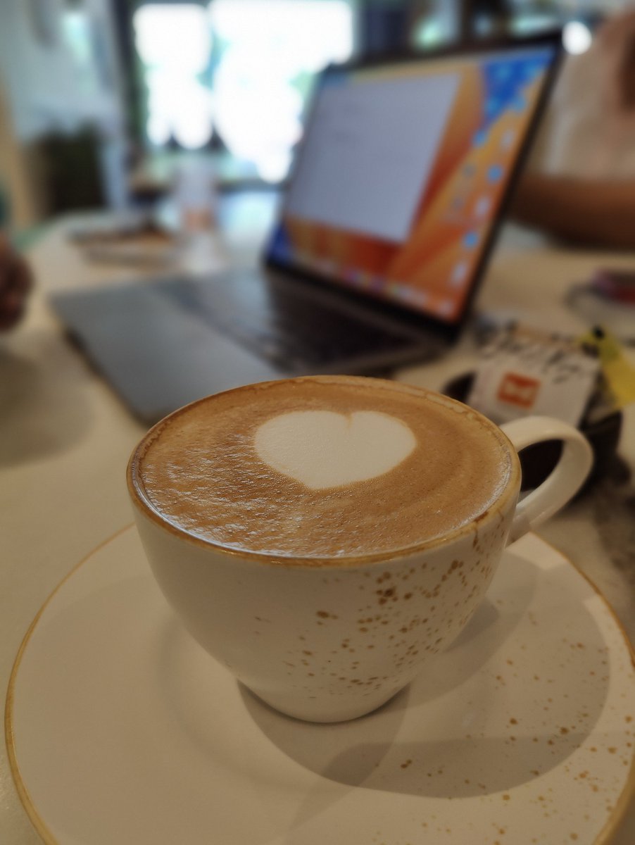 ZHCindia's tweet photo. Getting into weekend vibes..!!! 
@ameliacafe, MG Road, Chattarpur 
#zhc #zhcindia #zion #zionhospitalityconsultants #restaurantconsultants #fnbconsultants #delhirestaurantconsultants #restaurantconsultantsofindia https://t.co/X9Kxq6Vy3U