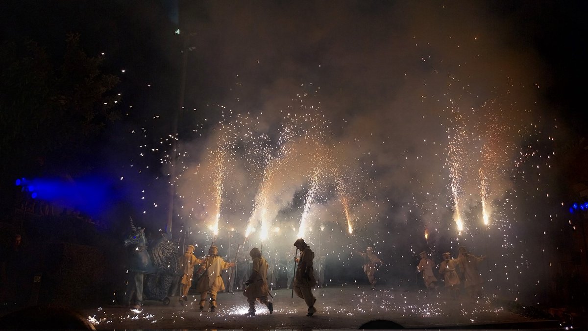 stllhortons's tweet photo. 🔥💥 Hem tornat a viure la nit més màgica de l’any a #stllhortons. El #Terrazel2023 ens ha fet emocionar, ens ha posat la pell de gallina i ens ha fet somiar amb la seva música en directe.
#SLLH #festamajorsllh2023 https://t.co/inhIjRGgvu