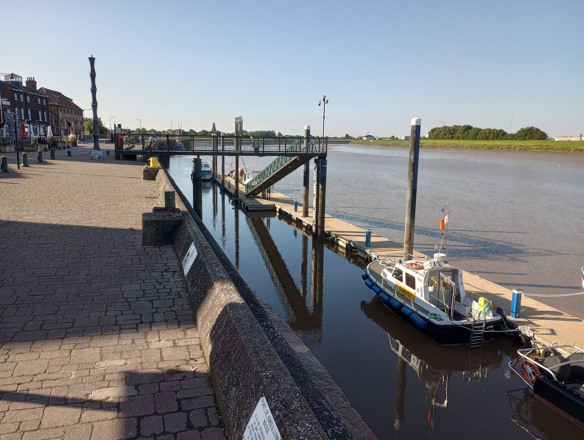 RobinHanley1's tweet photo. A day of mtgs in King's Lynn yesterday, which looked great in the sunshine. Highlights incl the quayside, Guildhall, South Gate and our own - excellent as always - @Lynn_Museum where staff were busy delivering holiday activities @NorfolkMuseums @WestNorfolkBC @HeritageFundM_E https://t.co/lLg6Z7EhL7