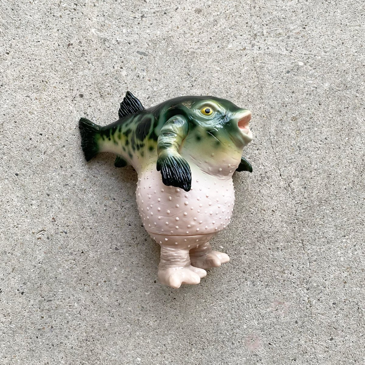 待望のご当地怪獣ソフビの新キャラクター、山口県の怪獣「フグラ」が