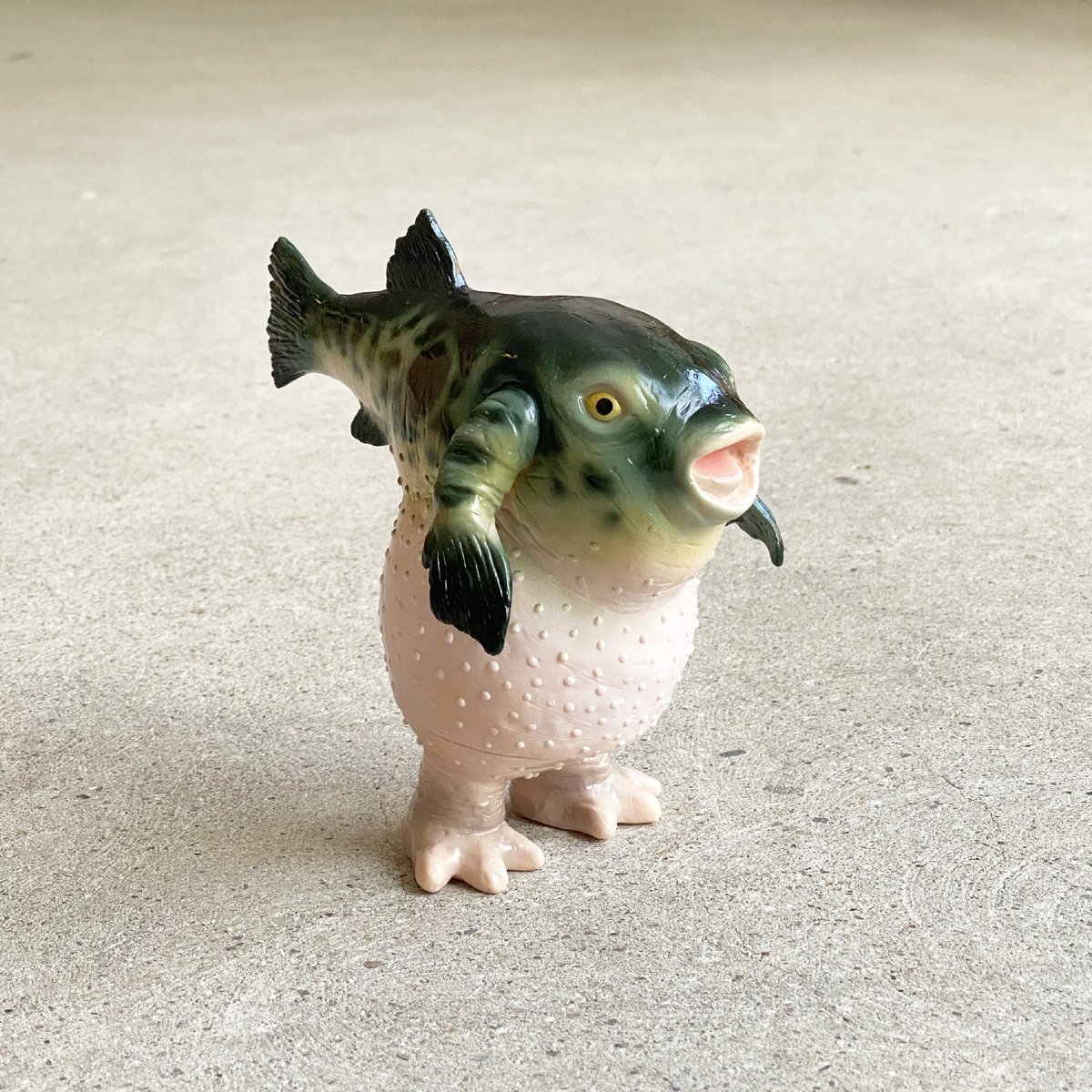 待望のご当地怪獣ソフビの新キャラクター、山口県の怪獣「フグラ」が