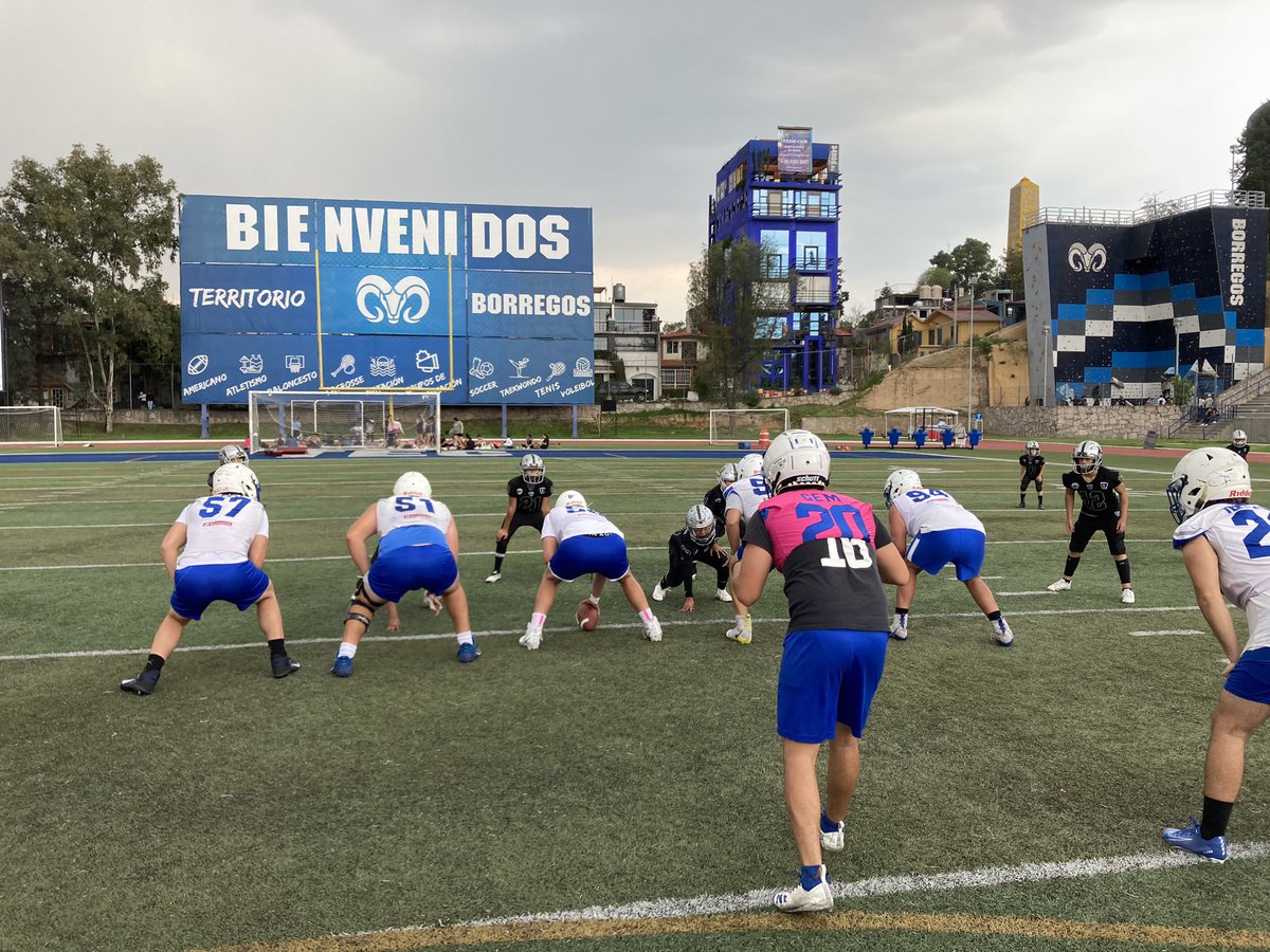 ¡Hoy nos visitaron los Raiders!
Mucho éxito en sus playoffs 👊🏼
<a href="/BorregosCem/">Borregos CEM</a> #SVG ⚫️