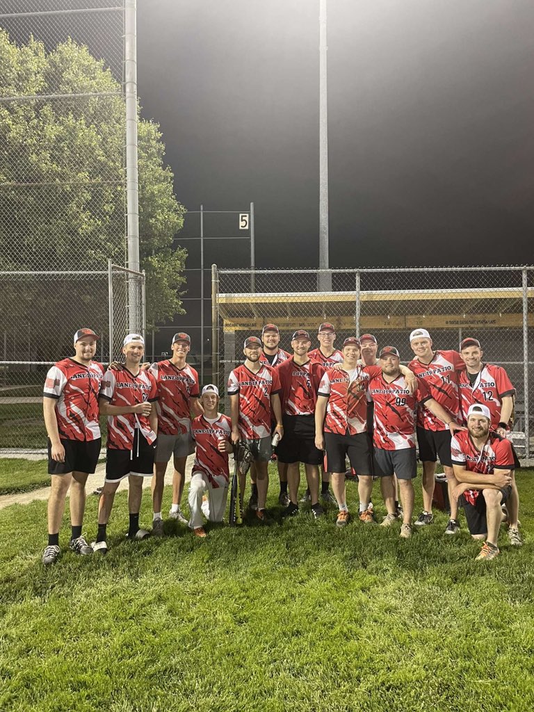 Lane 19 Patio Softball tweet media
