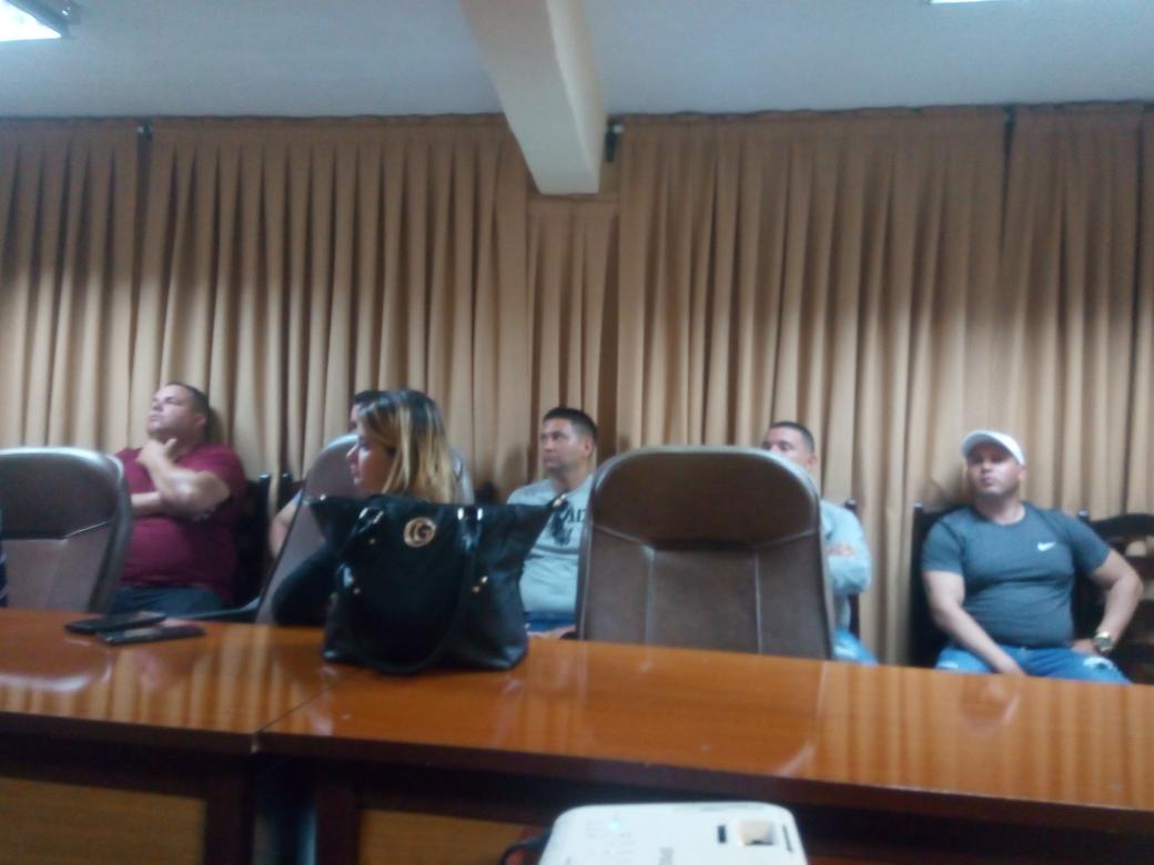Eidy97661881's tweet photo. Tabacaleros espirituanos evaluan prioridades junto a Marino Murillo. @RafaelAnap @DeivyPrezMartn1 https://t.co/1y3FAPoesM