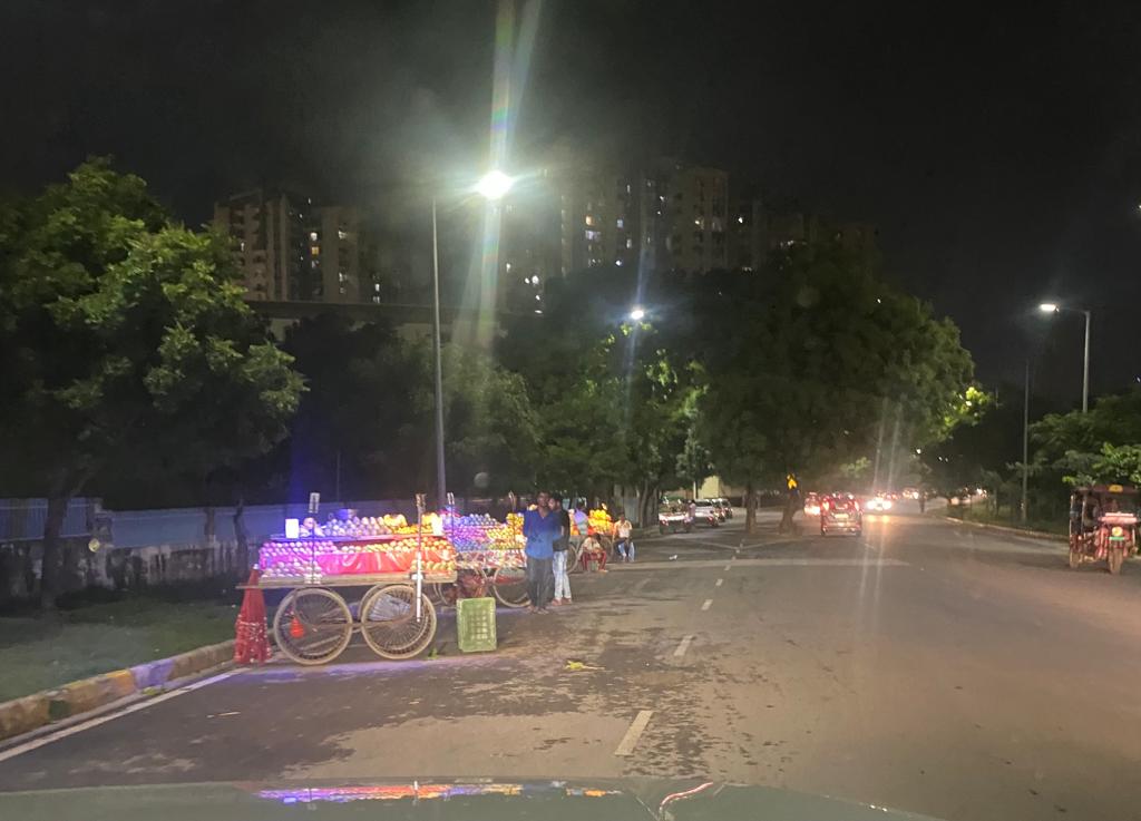 <a href="/CeoNoida/">CEO, NOIDA Authority</a> <a href="/dgpup/">DGP UP</a> <a href="/112UttarPradesh/">Call 112</a> <a href="/CMOfficeUP/">CM Office, GoUP</a> <a href="/UPGovt/">Government of UP</a> Yesterday near Dog Park in sector 137. NOIDA illegal vendors encroached the place and this is regular feature for traffic jam and criminal activities