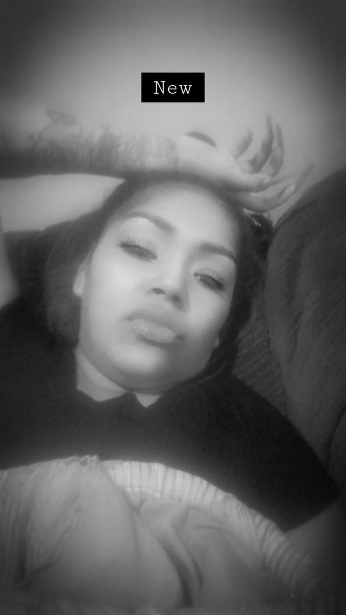 SlimThickBrook's tweet photo. Relaxing back hung https://t.co/8RZMMaA5yQ