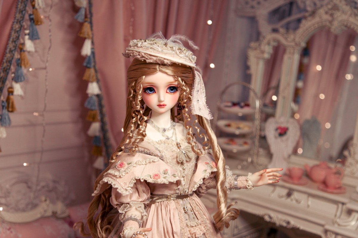 sakura_babie's tweet photo. 💕 Ultra Luxury Rococo Dress 💕
#スーパードルフィー #doll #dollcollector #bjd #bjdcollector #dolls #bjdphotography #volks #volkssuperdollfie #superdollfie #volksjapan #roseofversailles #versaillesnobara #rococo #desers #rococodress #marieantoinette #sd_marie #SD_マリー https://t.co/679Rq6Yx0P