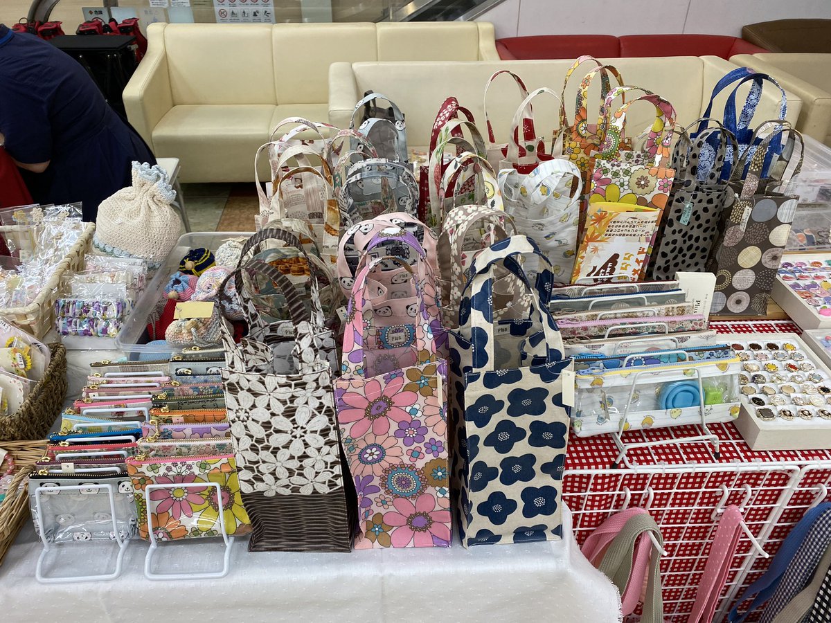 miichan716's tweet photo. 開店前に納品してきました
今日から13日まで、ゆめタウン山口1階西側エスカレーター横でイベント開催中です
作品販売中
Plusは12日に在店します https://t.co/vXi4EcMuBN