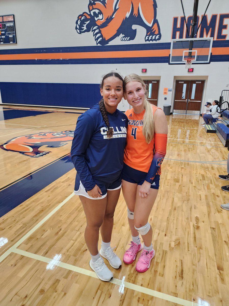 jaelprice2007's tweet photo. Season is 🏐fficially 🏐n. And competing against friends makes it that much more fun...

And,TX Legacy was representing all over this court💪🏿 https://t.co/Oe4AsONroL