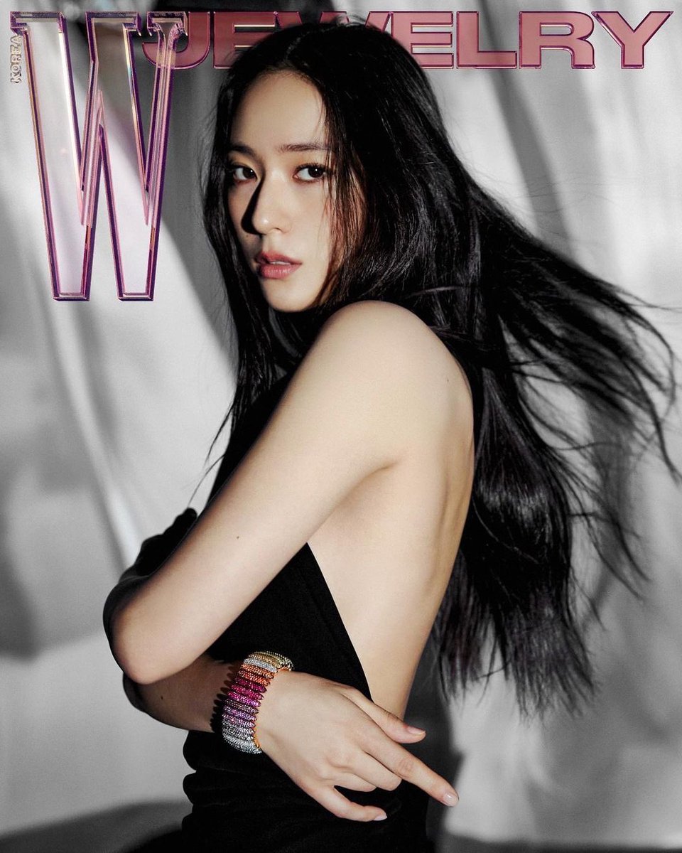 milesayang's tweet photo. KRYSTAL PLEASE MARRY ME 💍🧎‍♀️ https://t.co/SrIORxOMCj