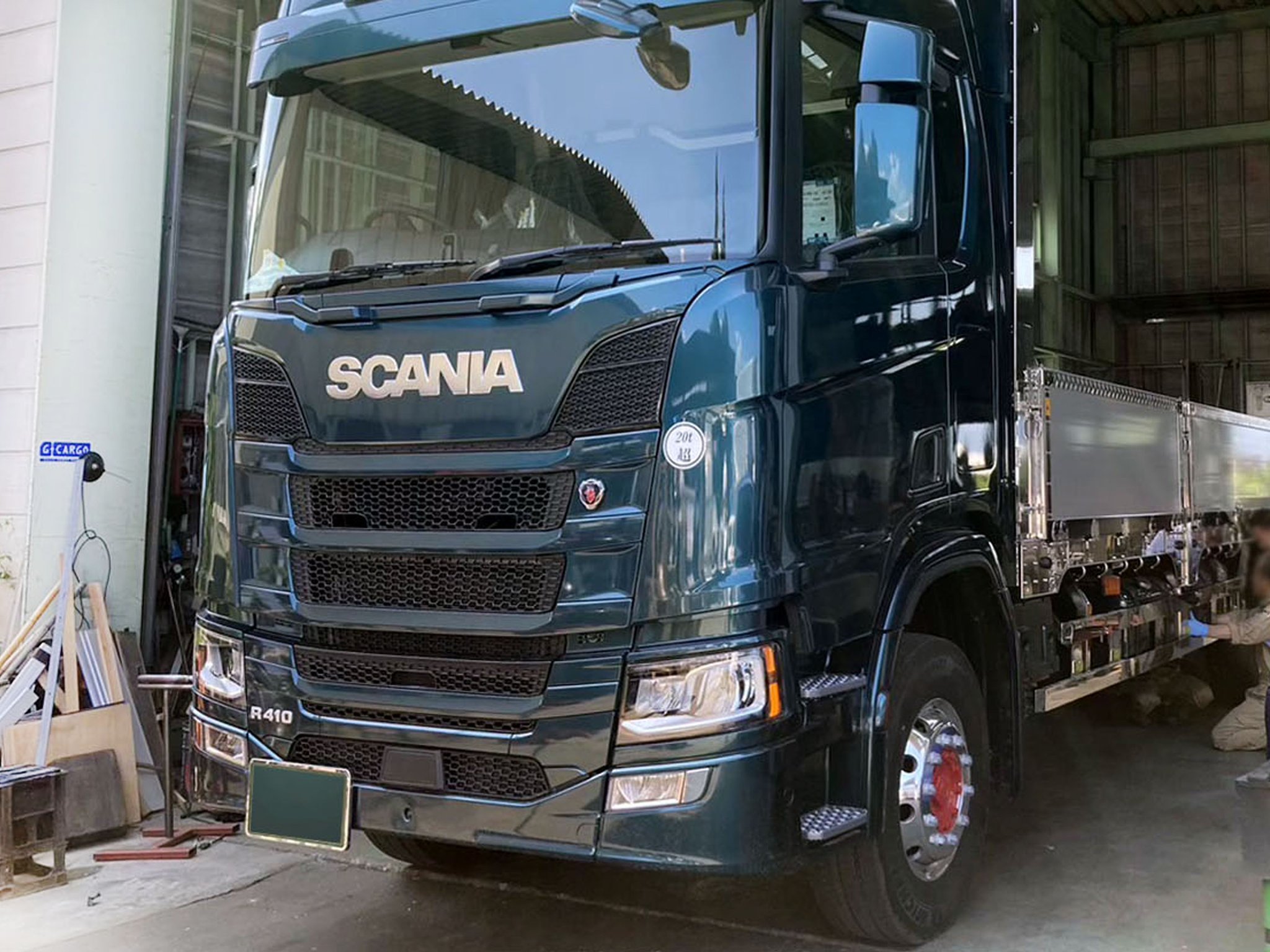 scania スカニア旧 Rシリーズ用純正オプションセンターテーブル