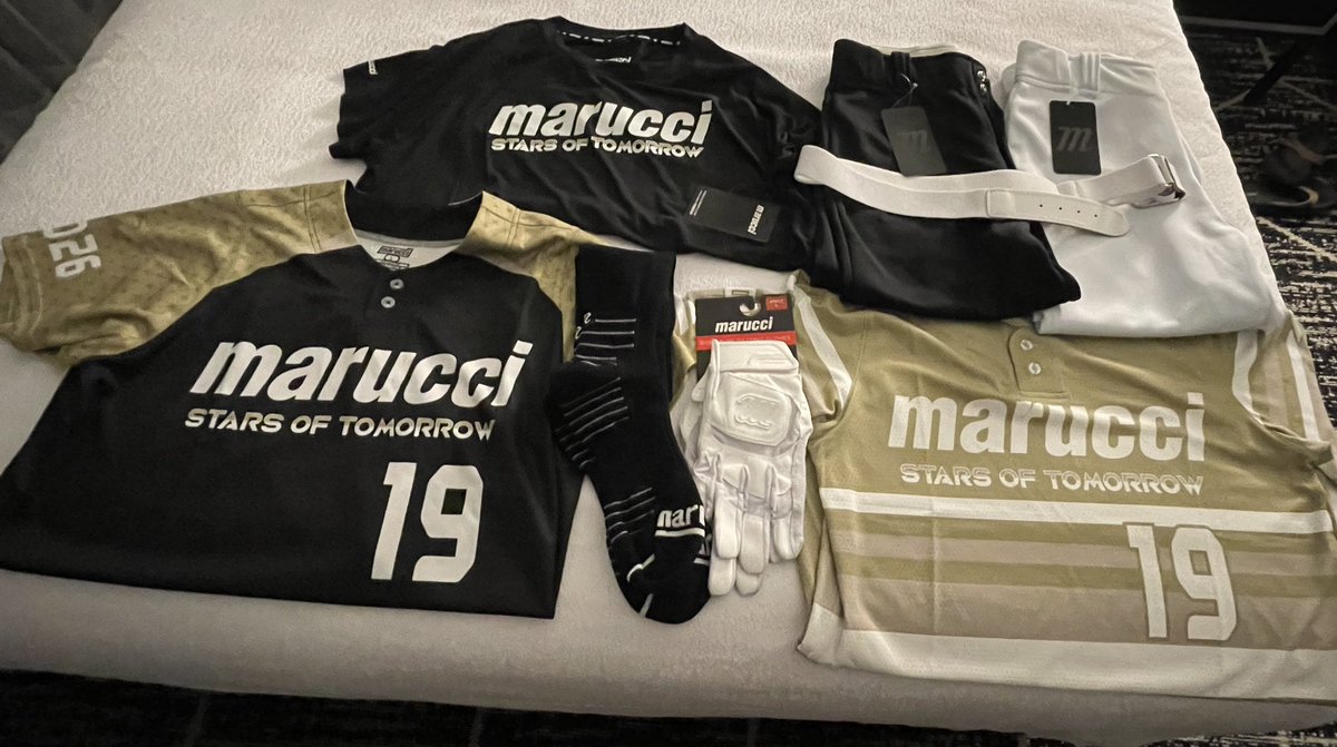 AveryGrenzebach's tweet photo. Thank you for the gear @MarucciSports! Also thank you @Starsof_Tom and @thealliancefp for this amazing opportunity!! #classof26 #determinedtodevelop #extremepride @UNASoftball @Acozart44 @AppStateSB @slis23 https://t.co/BUdDCJgCYb