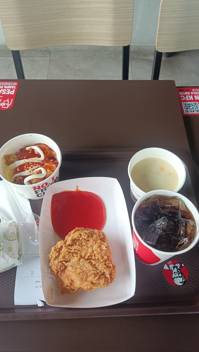 bukanendit's tweet photo. Mayan banged ene 7rebu, ngalahin sabana... Tp beli menu lain harus beda bill https://t.co/fnlUpOnkuq