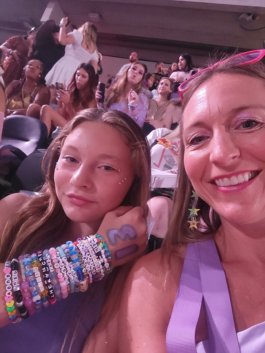 ColeeBean's tweet photo. THANK YOU @ErasTourResell for making our dreams come true!! These Minnesota girls got to see Tay in LA on 8/7. My daughter was in heaven. We loved every minute of it 💗 https://t.co/y2gM6558Pl