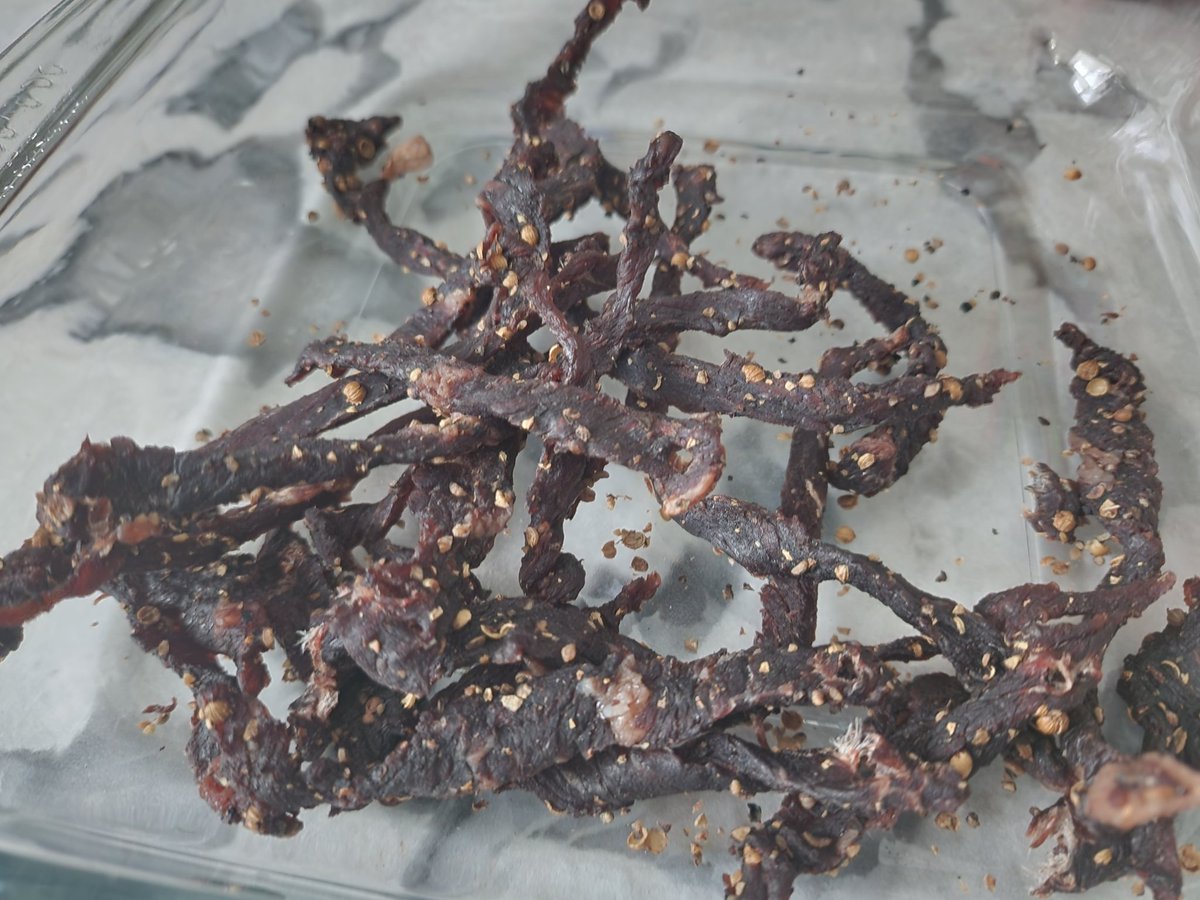 waynarky's tweet image. Hey, it&apos;s been a while Twit... X! Since moving to Canada, I&apos;ve started making my own biltong. Here&apos;s some of my recent stokkies.