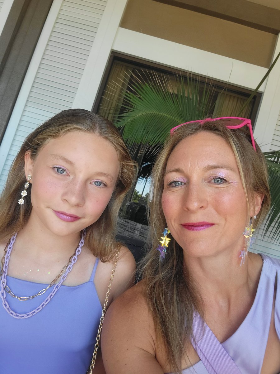 ColeeBean's tweet photo. THANK YOU @ErasTourResell for making our dreams come true!! These Minnesota girls got to see Tay in LA on 8/7. My daughter was in heaven. We loved every minute of it 💗 https://t.co/y2gM6558Pl