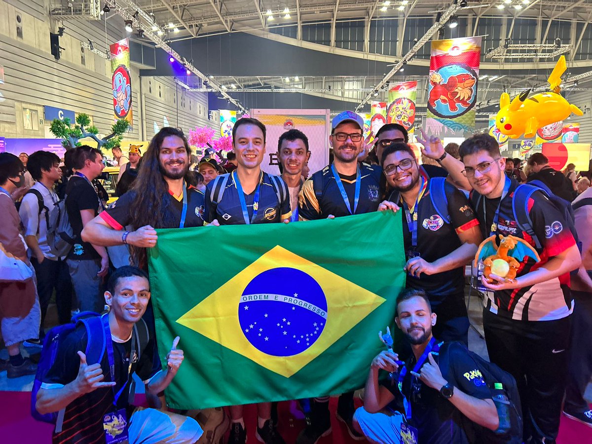 Brazilians ready for the world cup!! 🇧🇷🇯🇵🇧🇷🇯🇵