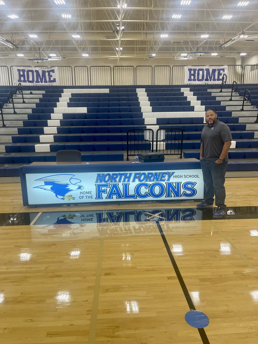 EDCWill's tweet photo. First day of school serving as Assistant Principal at North Forney High School. 🙏🏽🙌🏽 New Year…New Challenge 

Dream Team @DrP1922 @PrincipalJung @principaliam @amandarmichael8 @TyraClaytonEdu https://t.co/8Z1d2yU6lk