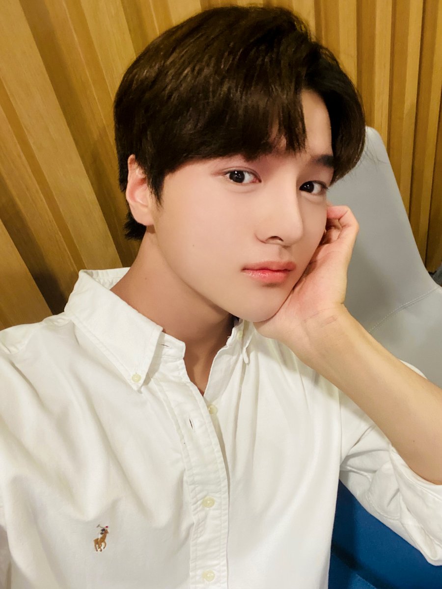 DRIPPIN's tweet photo. [📺] #DRP_ON

잠시 후 8:30 PM SBS 파워FM #권은비의영스트리트
#차준호 가 출연합니다.

금요일을 가득 채워주는 준호🐶와 함께!
오늘도 영스트리트 달려요 ٩꒰৹৺৹ઌ꒱♡

#DRIPPIN #드리핀 https://t.co/ekuDNr8K7K