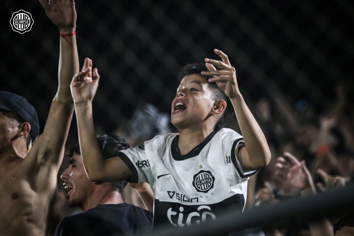 elClubOlimpia's tweet photo. 𝐴 𝑂𝐿𝐼𝑀𝑃𝐼𝐴 𝐿𝑂 𝐻𝐴𝐶𝐸 𝐺𝑅𝐴𝑁𝐷𝐸 𝑆𝑈 𝐺𝐸𝑁𝑇𝐸.

🤍🖤🤍 https://t.co/mP5QZPNLK4