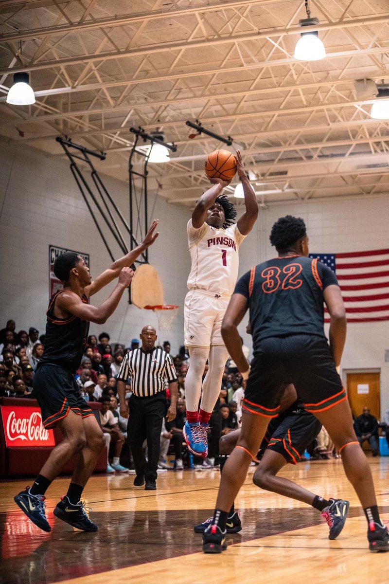 Man. 💔This one don’t feel right.Since 5th grade you been working so hard to be great. You stamped your name in the city for sure.The memories of us in the gym working with your dad will always be a memory I cherish! My heart is aching right now. Gone 2 soon  #playforCW1 #LLCW1
