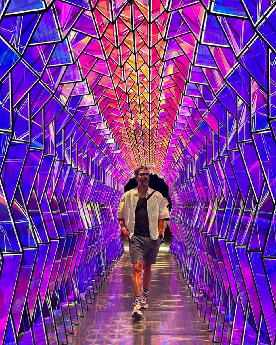 ShopMetreonCA's tweet photo. POV: you spent your Saturday afternoon at the San Francisco Museum of Modern Art, and are getting a little thirsty! 🤔 Walk yourself over to Metreon to grab a bubble tea from Sharetea! 🧋  📸: andreweatsinsf, pauloazevedooficial https://t.co/pZ6lsmZXD5