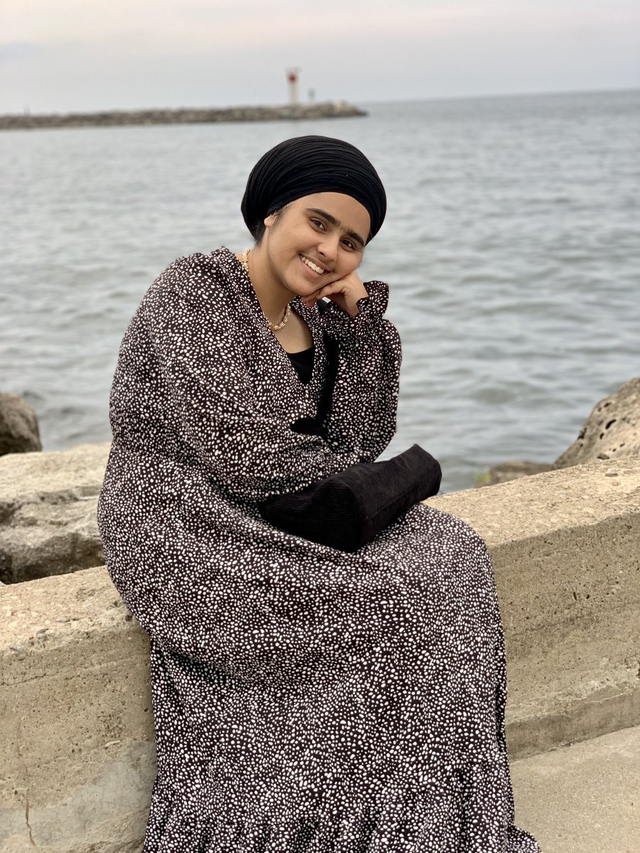 leennkaur's tweet photo. Princess vibes 🌊🖤 https://t.co/o6q8IMBLgk