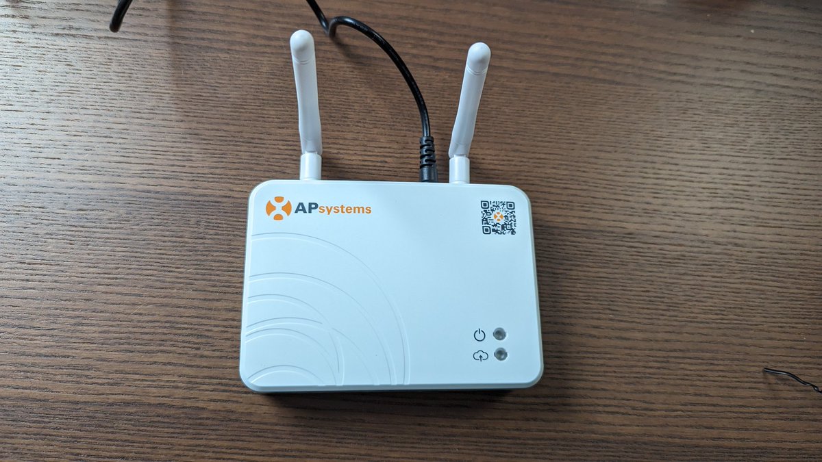 oberbula's tweet image. Gestern mal das ECU-B für meinen #apsystems Wechselrichter in Betrieb genommen. Jetzt kann man auch im Detail sehen welche Solar Panels wirklich arbeiteten und welche noch Pause machen 😋

#balkonkraftwerk #solar