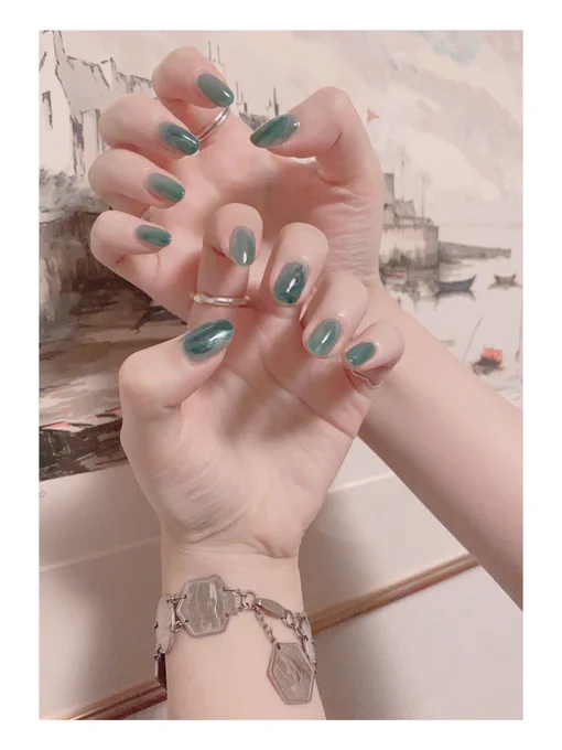 ネイル トゥル〜