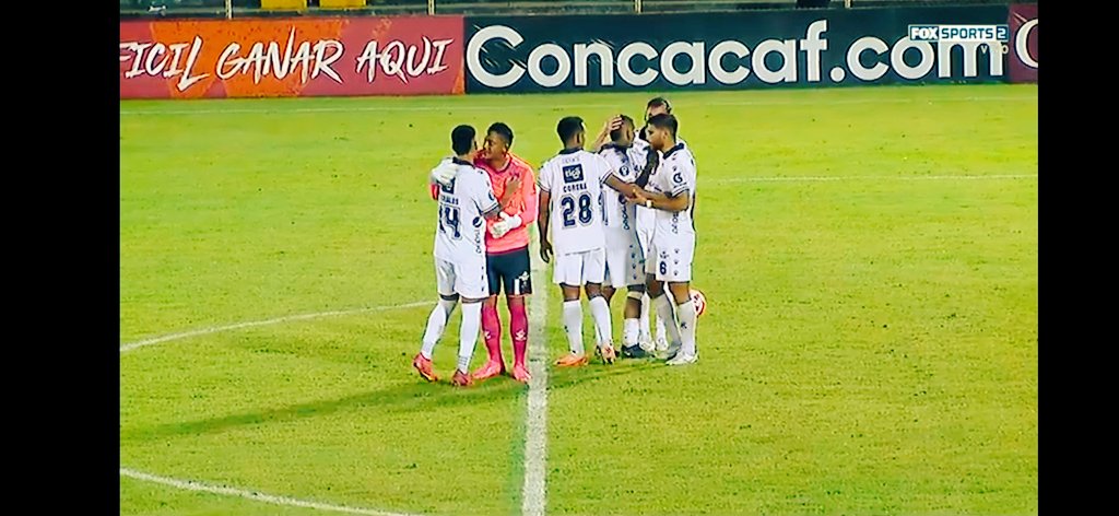 TCL_francis's tweet photo. Gano el mas grande de #guatemala 👻 https://t.co/xSNzaRu94q
