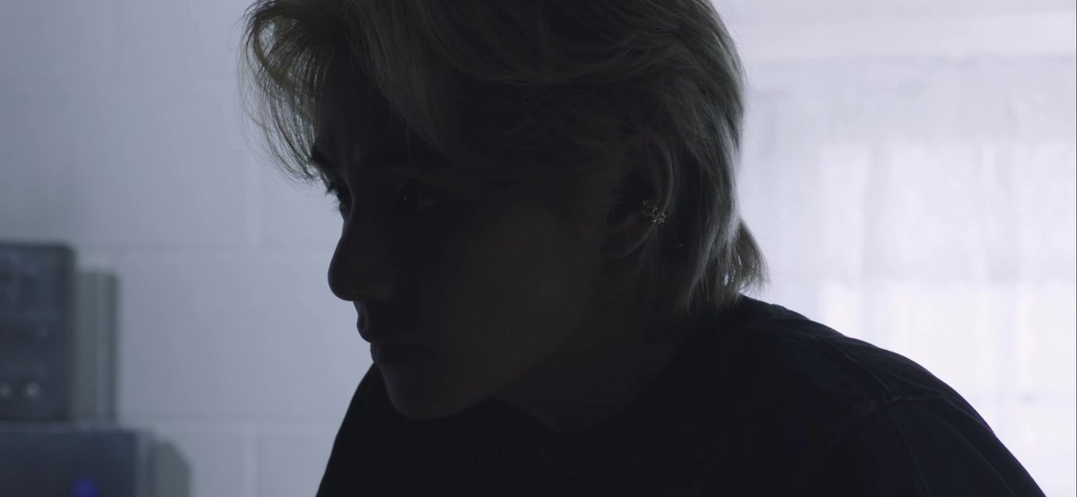 DailylofV's tweet photo. RAINY DAYS MV OUT NOW https://t.co/8Bh9Ieb6AI
