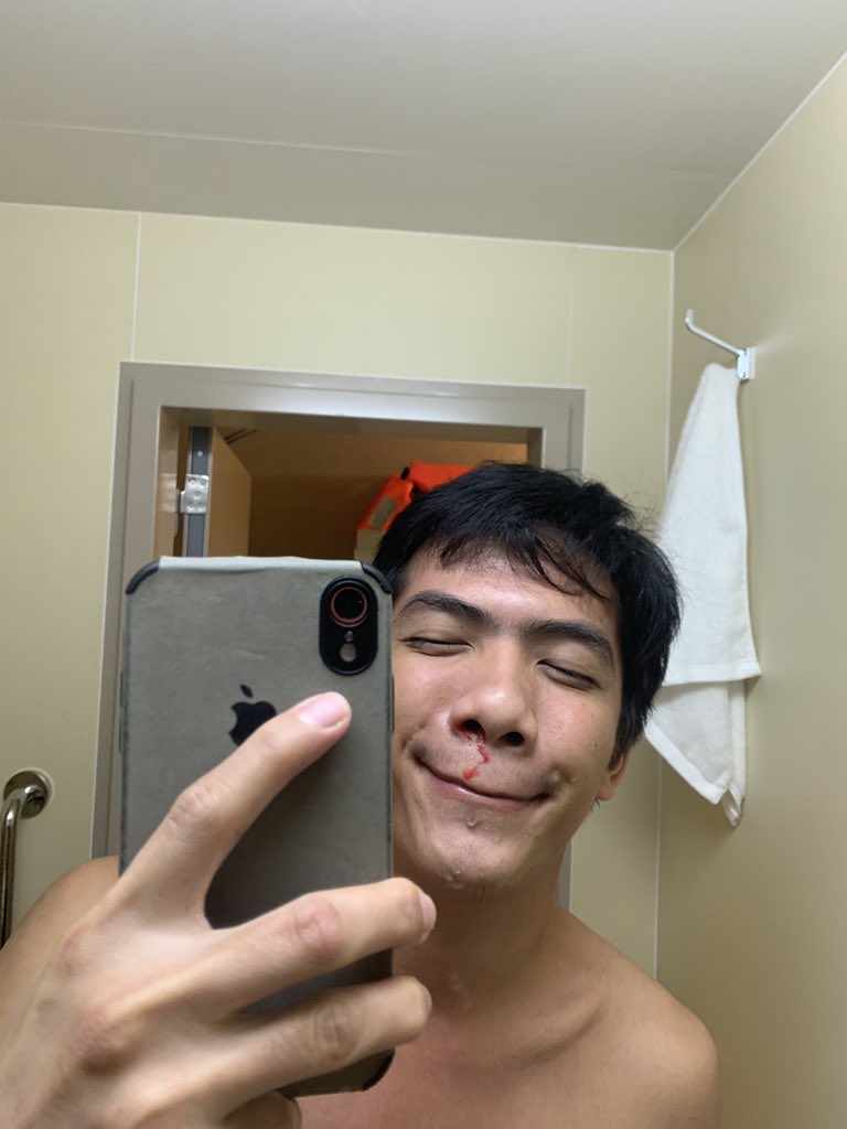 enzhong08's tweet photo. My kind of red days hahayss puway ta anay. https://t.co/Jl27XSes51