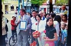 tbeyer007's tweet image. Went to the &apos;New Ho King Restaurant&apos; after the Saga Show. Manager recognized me from when I worked for Mayor Rob Ford. He had photos of their grand opening I&apos;d never seen before. I ❤️ Toronto #Spadina #ChinaTown #TOpoli
