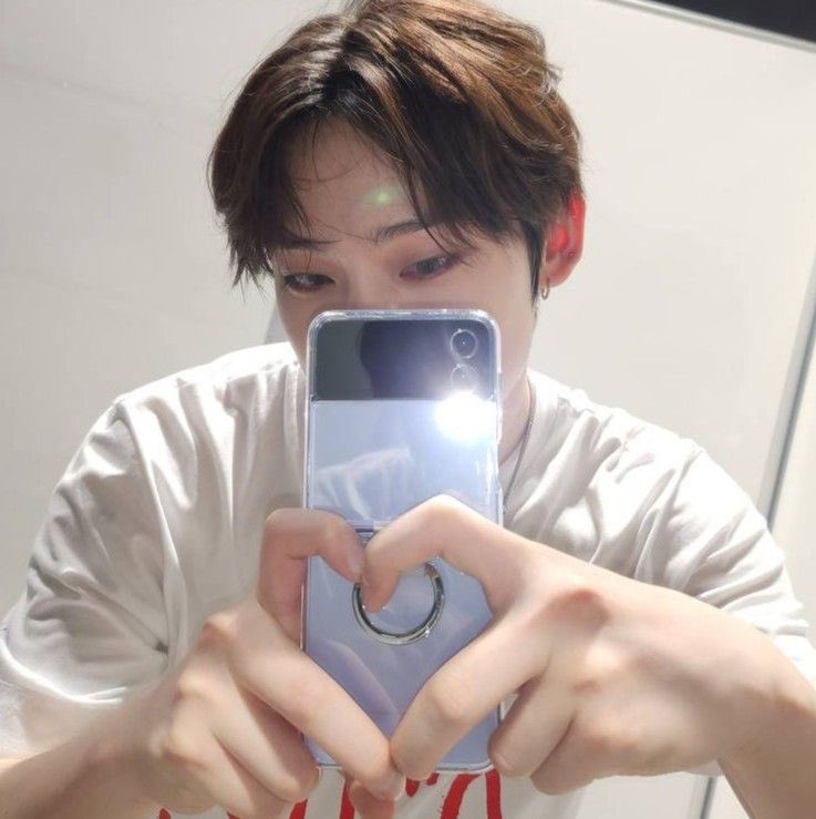 fairieshoon's tweet photo. restarting !! 💫

hellooo, i'm ane! she/her, filo, minor >< 

☆ i'm not new to #stantwt &amp; #kpoptwt. i'm looking for more interactive moots ><
☆ i stan seventeen and 
enhypen but any fandom will do !!

please rt and like to spread ･.｡*☆彡 https://t.co/ug4a2Xw7E7
