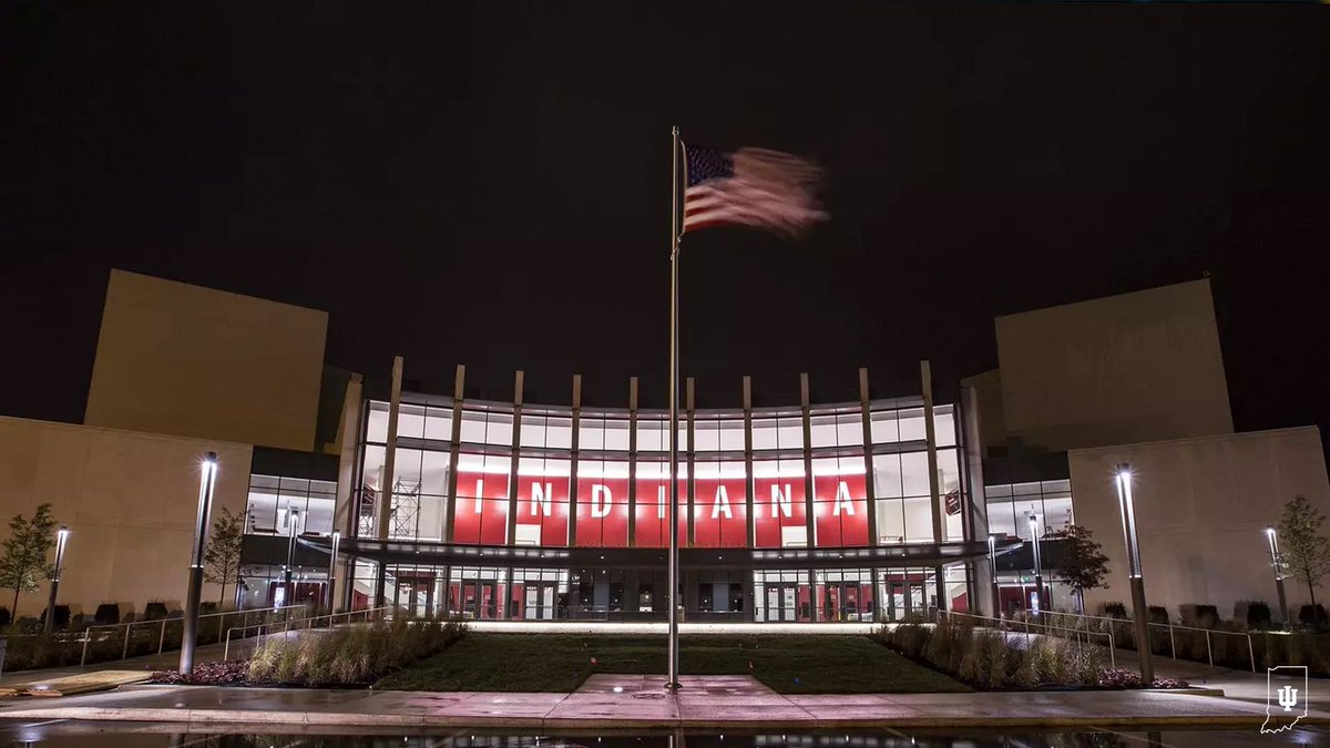 Back home again. 🤍❤️ Thanks for following our adventures, Hoosiers!