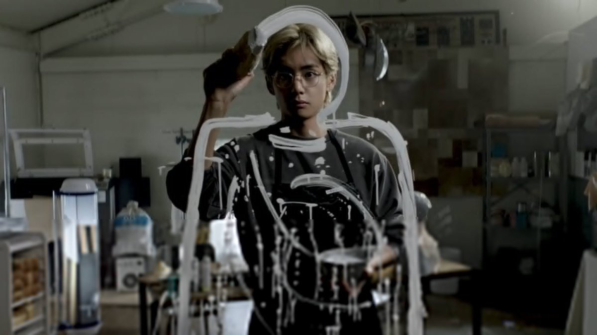 btsgaveme2wings's tweet photo. 🩷  | Promoción de LAYOVER — MV de Rainy Days.

Una vez más Kim Taehyung (V de @BTS_twt) ha sorprendido al mundo con el estreno de su 2NDO video musical seleccionado para la canción 'Rainy Days'. En tal video, él mostró las actividades que hacía en un 'día de lluvia'. https://t.co/8TxFH0Sd94