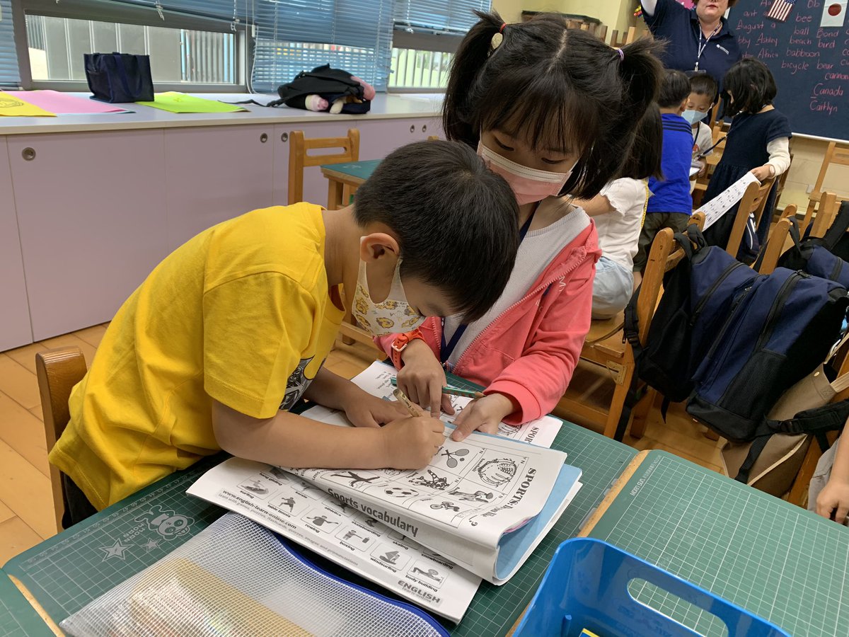 Taiwan Day 🖐🏻 Theme: Sports! Part 1⚽️🏀🏈⚾️🎾🏐🏓🏸🏒🥋 #LKDSBInternationalEd #ESLSLPTaiwan <a href="/IntlLKDSB/">LKDSBInternational</a>
