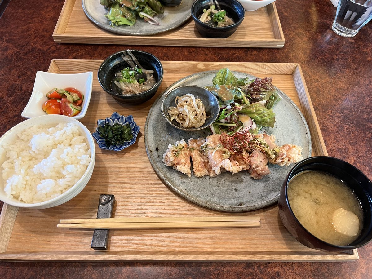 warainoheya's tweet photo. カフェ活というものをしてきた https://t.co/5QMakU0Jbn